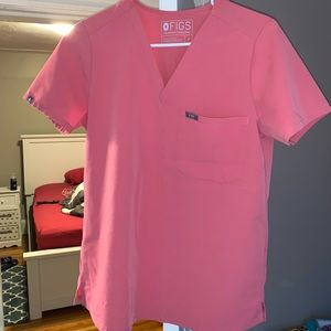 Figs scrub top light pink size small
